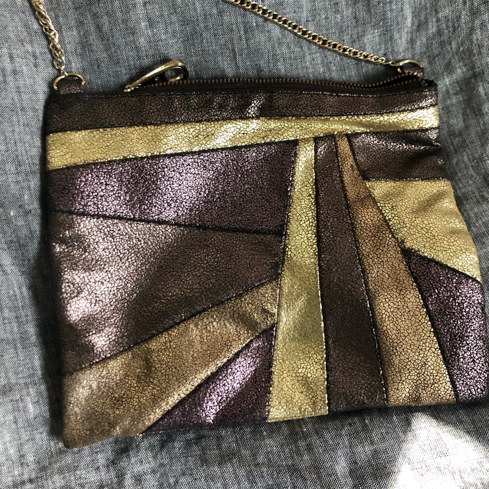 Mango purse with chain